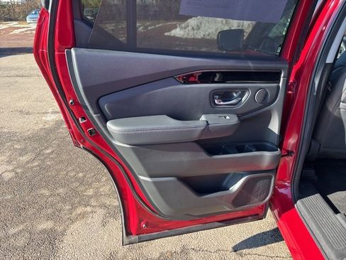 Used 2023 Honda Pilot EX-L image 10