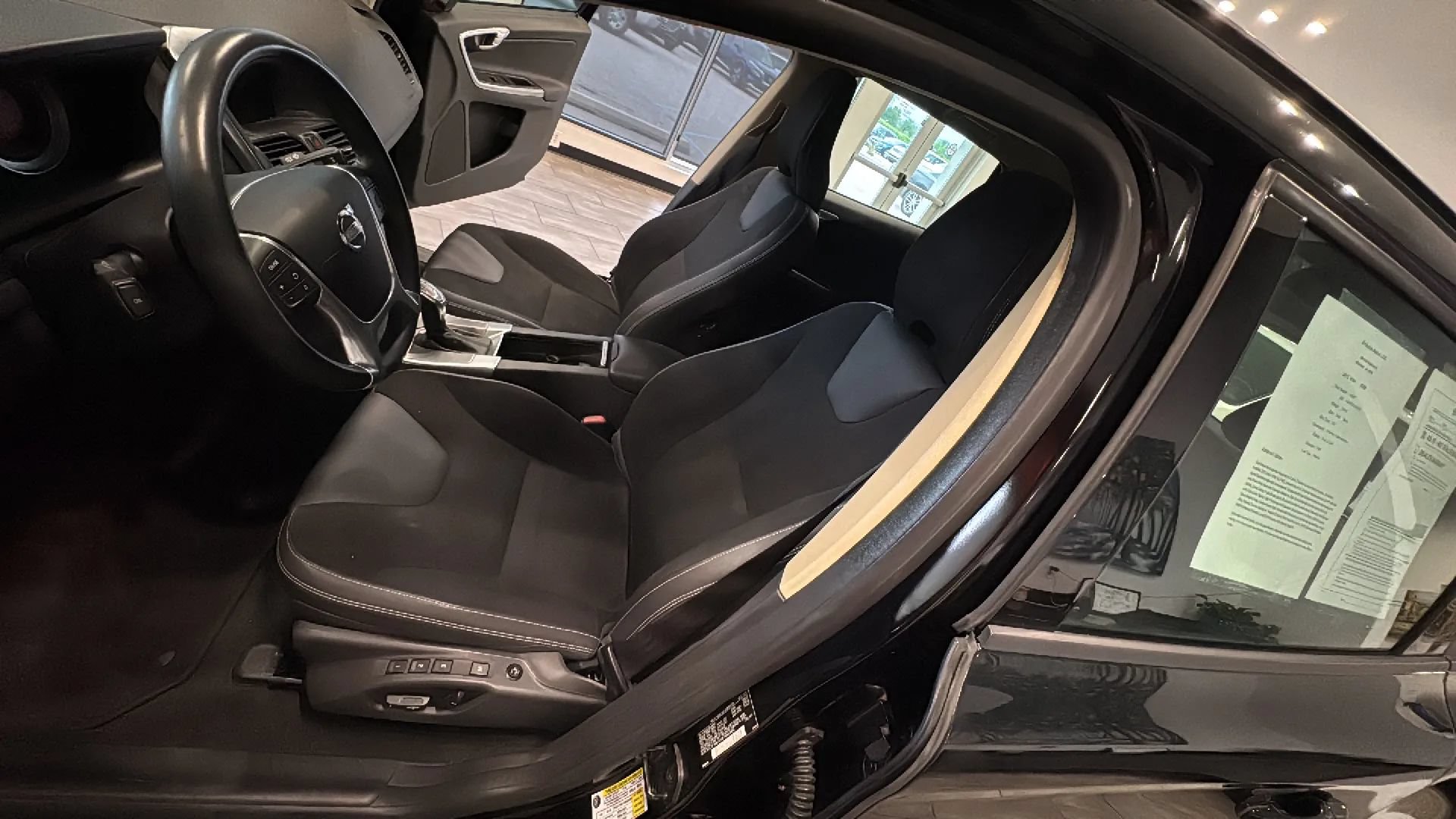 Used 2013 Volvo XC60 3.2 FWD image 19
