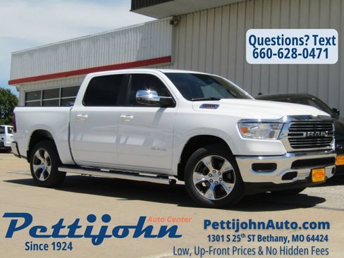 Used 2023 RAM 1500 Laramie AWD/4WD image 1