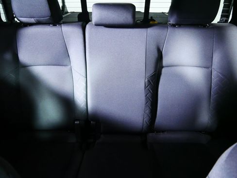 Certified 2024 Toyota Tacoma SR5 AWD/4WD image 13