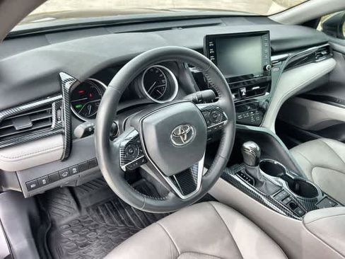 Used 2022 Toyota Camry XLE image 15