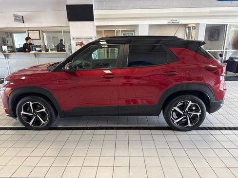 Used 2021 Chevrolet TrailBlazer RS w/ Sun and Liftgate Package image 6