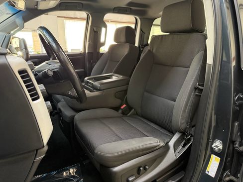Used 2018 GMC Sierra 1500 SLE w/ SLE Value Package AWD/4WD image 11
