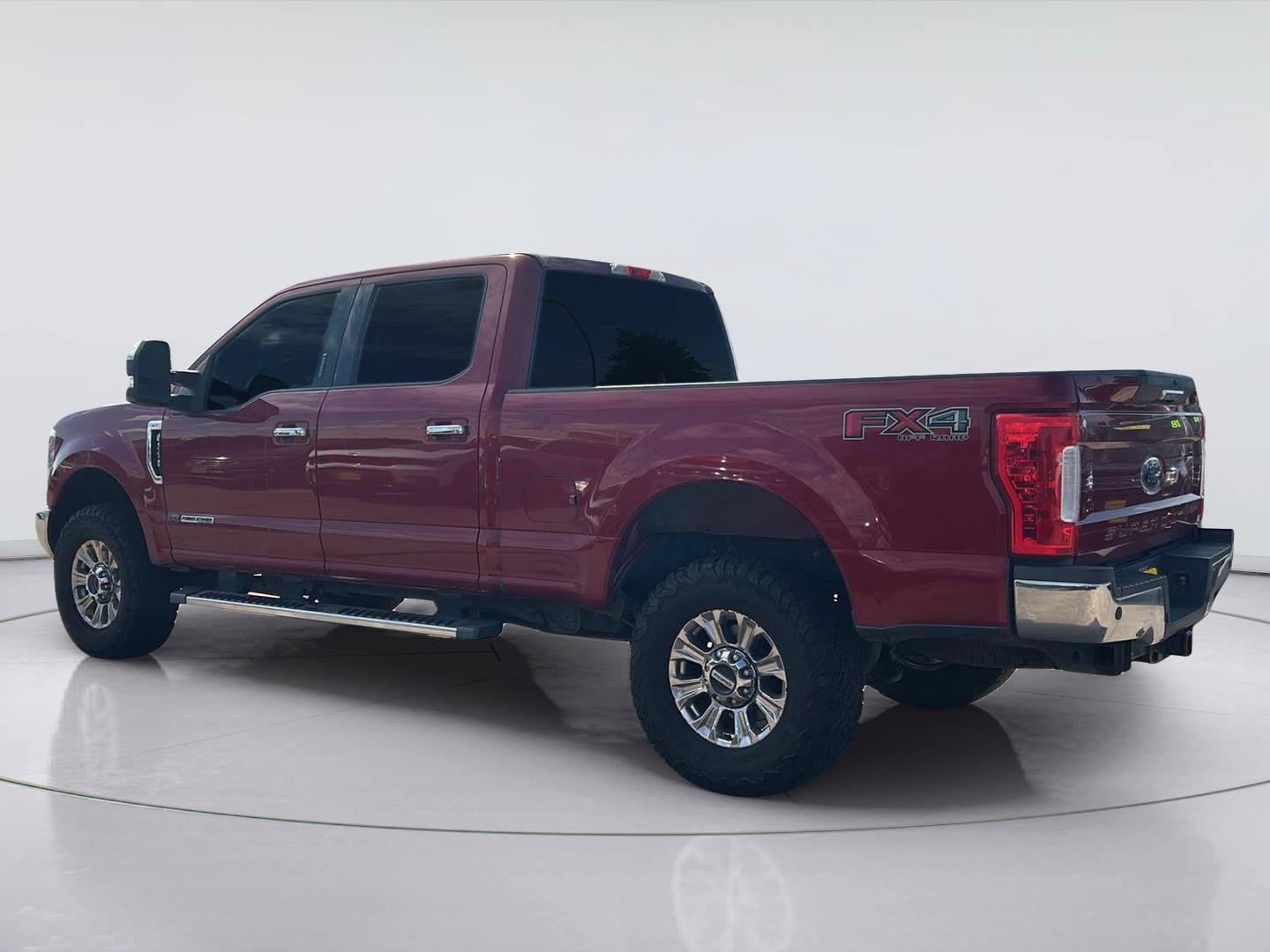 Used 2019 Ford F250 XLT w/ XLT Premium Package AWD/4WD image 6