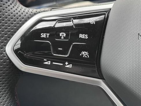 Used 2023 Volkswagen GTI SE FWD image 22