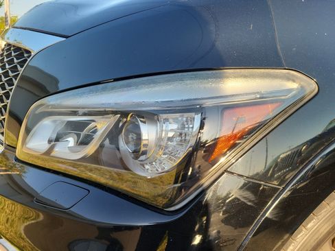 Used 2015 INFINITI QX80 4WD w/ Deluxe Technology Package image 9