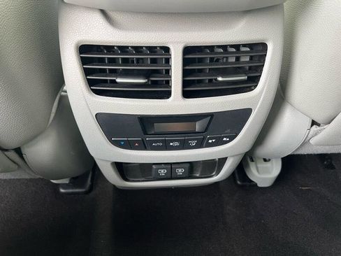 Used 2020 Acura MDX SH-AWD image 13