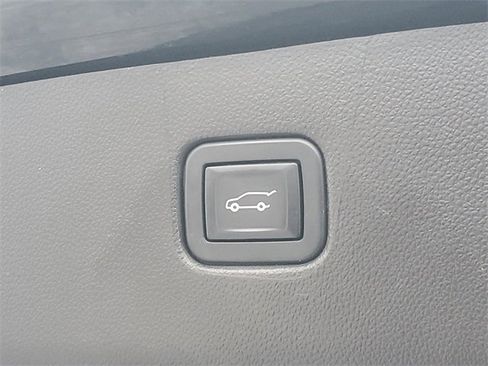 Certified 2023 Chevrolet Blazer RS w/ Enhanced Convenience Package image 8