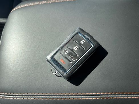 Used 2022 Jeep Grand Cherokee Summit w/ Advanced Protech Group IV AWD/4WD image 36