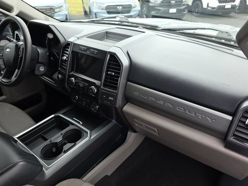 Used 2022 Ford F350 XLT w/ XLT Premium Package AWD/4WD image 15