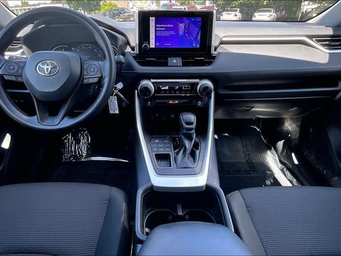 Used 2024 Toyota RAV4 LE AWD/4WD image 16
