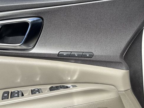 New 2026 Kia Carnival EX FWD image 14