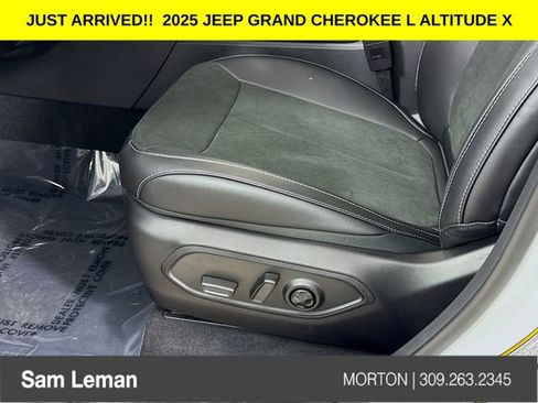 New 2025 Jeep Grand Cherokee L Altitude image 18