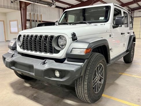 Used 2024 Jeep Wrangler Sport S image 7