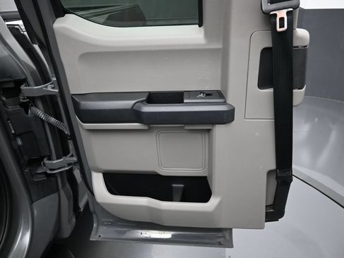 Used 2018 Ford F150 XL w/ Equipment Group 101A Mid AWD/4WD image 32