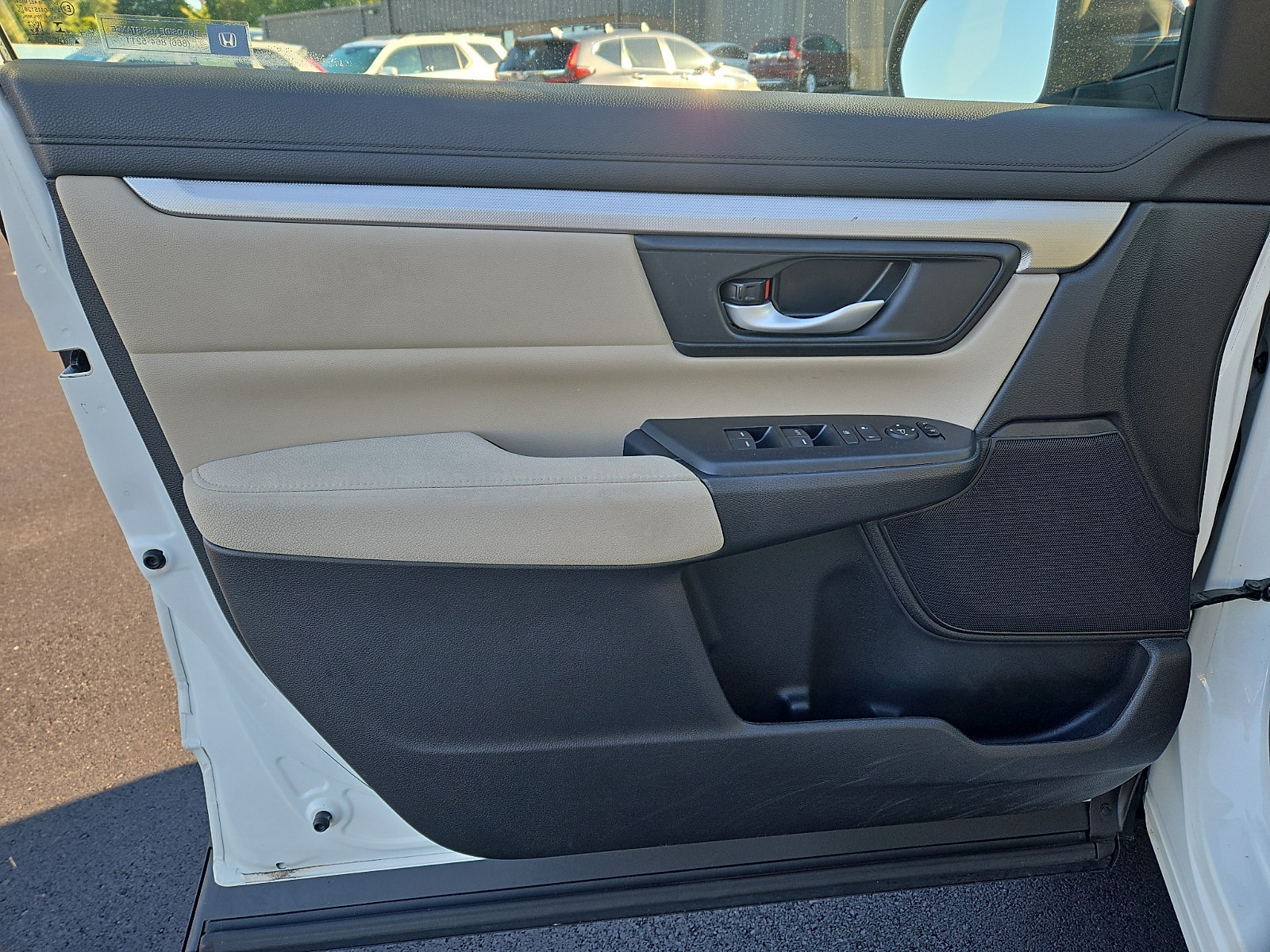 Used 2017 Honda CR-V LX image 12