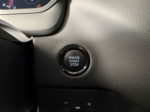 Used 2025 Toyota Tundra Limited image 22