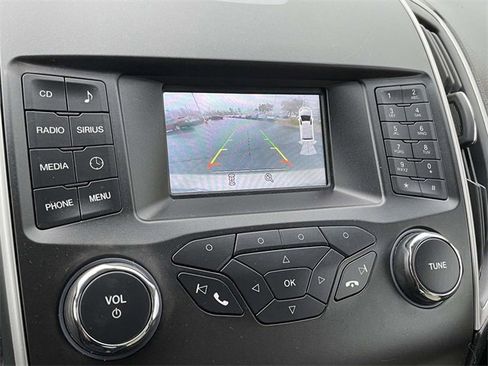 Used 2017 Ford Edge SEL image 28