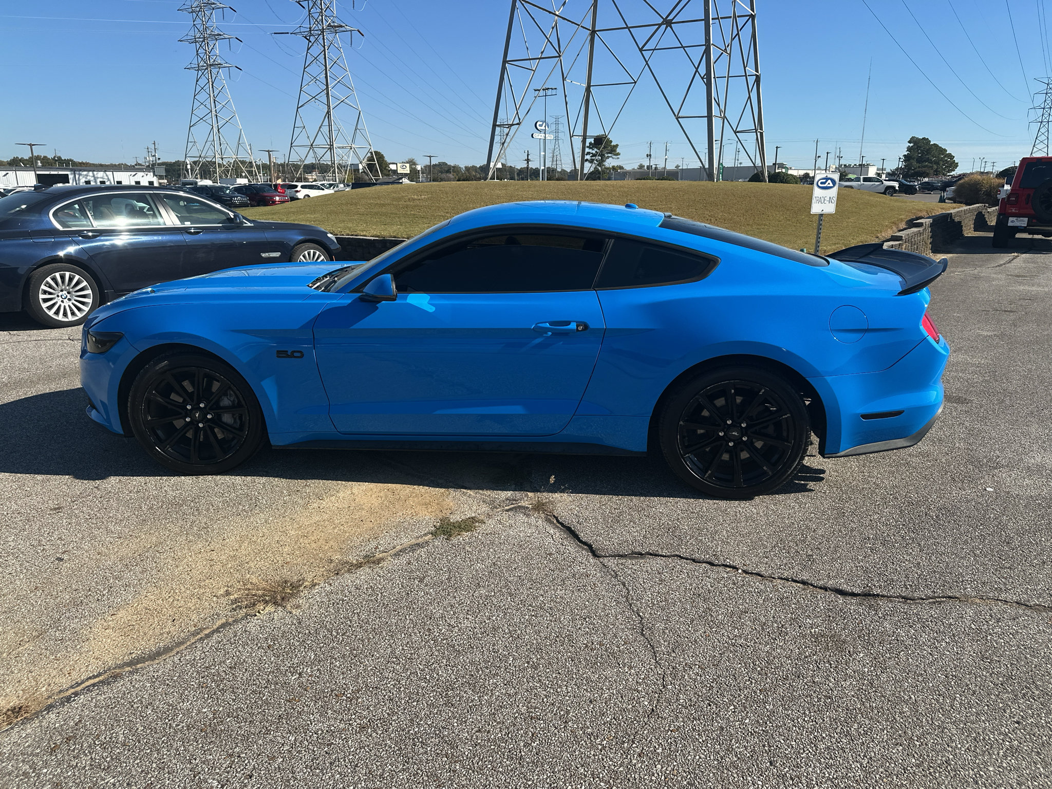 Used 2017 Ford Mustang GT Premium RWD image 17