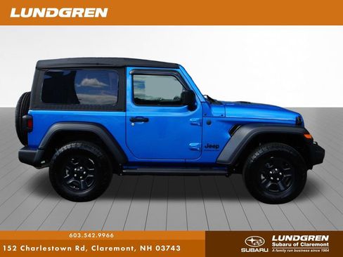 Used 2025 Jeep Wrangler Sport AWD/4WD image 2