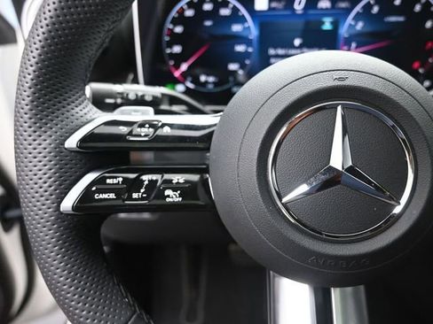 Used 2026 Mercedes-Benz GLC 300 image 15