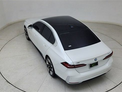 Used 2025 BMW 540i xDrive image 84