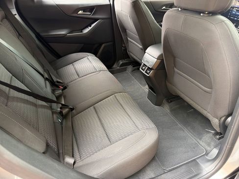 Used 2026 Chevrolet Equinox LT FWD image 32