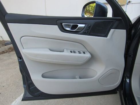 Used 2023 Volvo XC60 B5 Plus w/ Protection Package Premier image 14