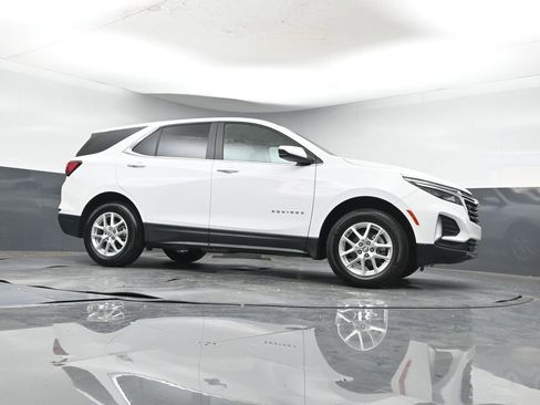 Used 2023 Chevrolet Equinox LT w/ Driver Convenience Package image 37