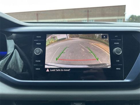 Used 2022 Volkswagen Taos SE image 35