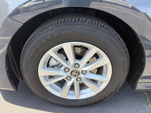 Used 2025 Toyota Camry LE image 30