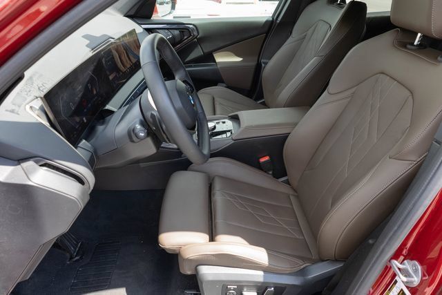 Used 2025 BMW X3 xDrive30i AWD/4WD image 15