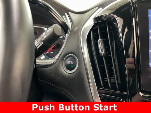 Used 2023 Chevrolet Traverse RS w/ LPO, Floor Liner Package image 7