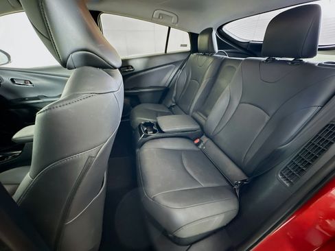 Used 2017 Toyota Prius Prime Advanced FWD image 27