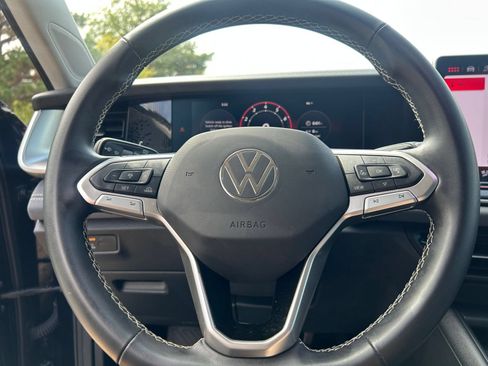 Used 2026 Volkswagen Tiguan SE AWD/4WD image 26
