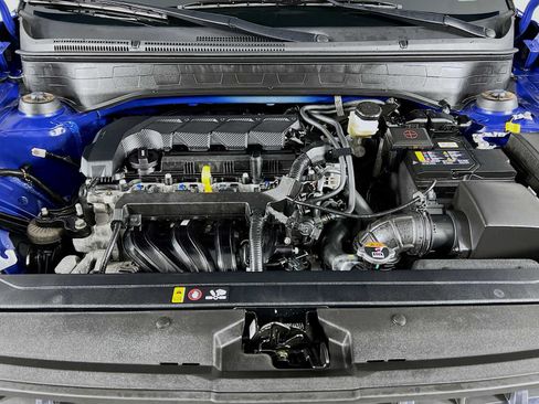 Certified 2025 Hyundai Venue Limited FWD image 30
