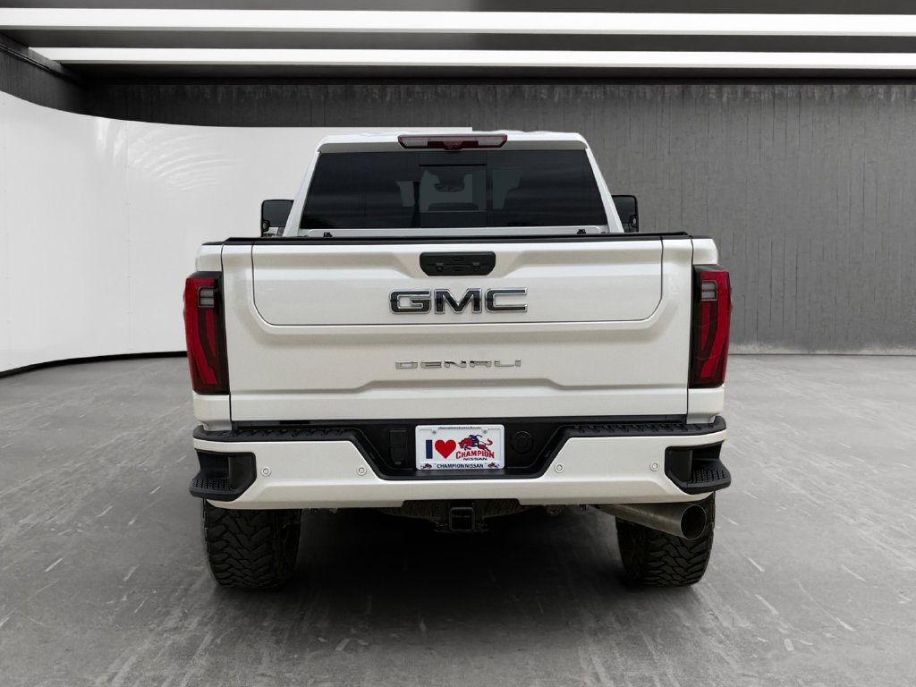 Used 2025 GMC Sierra 2500 Denali Ultimate AWD/4WD image 4