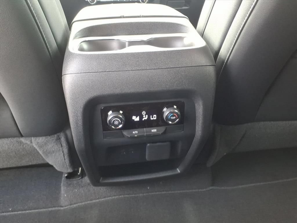 New 2026 Chevrolet Traverse LT w/ Enhanced Driving Package FWD image 19