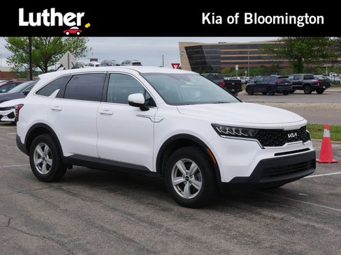 Used 2023 Kia Sorento LX AWD/4WD image 1