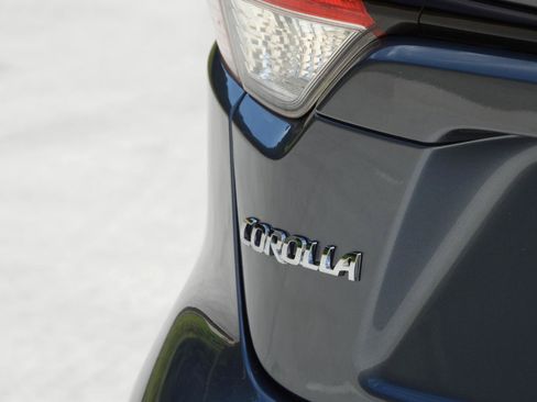 Used 2022 Toyota Corolla LE FWD image 9