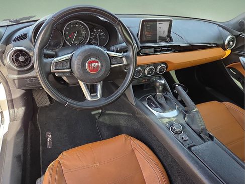 Used 2018 FIAT 124 Spider Lusso image 10