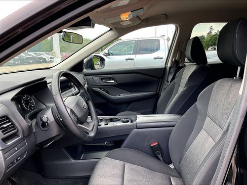 Used 2026 Nissan Rogue SV AWD/4WD image 4