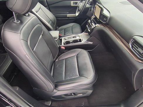 Used 2021 Ford Explorer Limited w/ Equipment Group 301A image 22