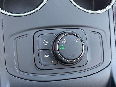 Certified 2024 GMC Terrain SLE AWD/4WD image 17