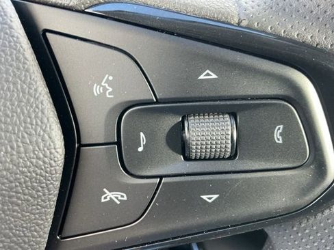 New 2026 Chevrolet Trax LT image 15