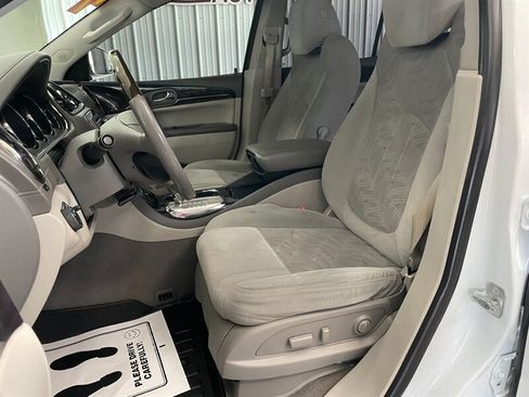 Used 2017 Buick Enclave Convenience FWD image 16