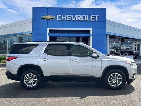 Certified 2020 Chevrolet Traverse LT FWD image 5