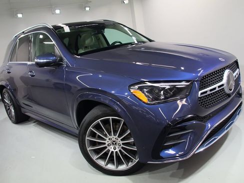 Certified 2024 Mercedes-Benz GLE 450 4MATIC image 11