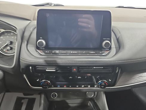 Used 2021 Nissan Rogue SL AWD/4WD image 19