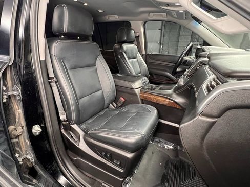 Used 2019 Chevrolet Suburban LS image 4